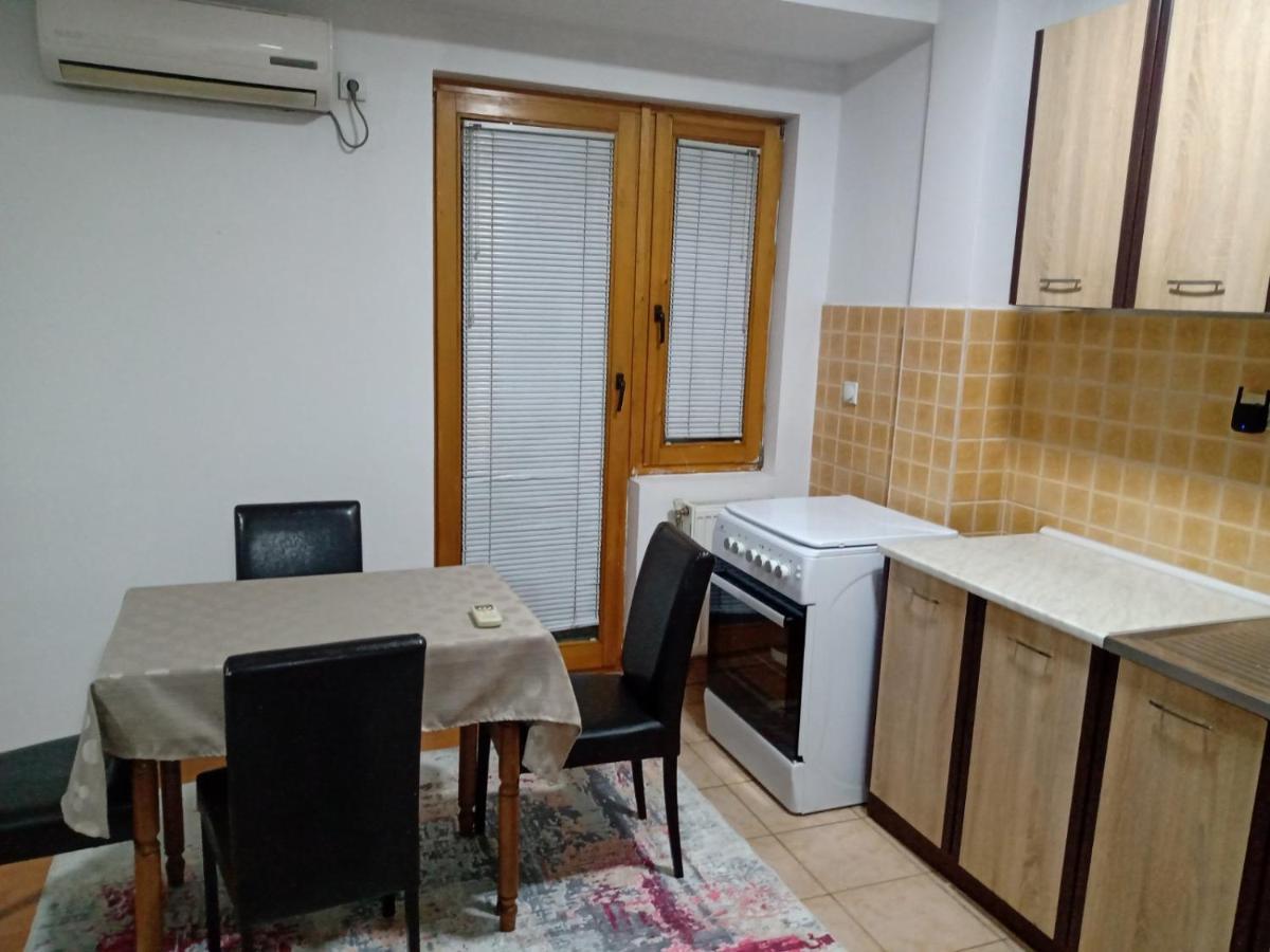 Nika Apartment Skopje Zewnętrze zdjęcie